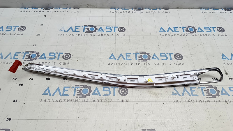 Молдинг обшивки двери задней левой Audi E-Tron 19-23 хром, с разьемом подсветки