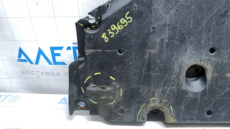Защита переднего бампера Toyota Prius 50 16-18 надрывы