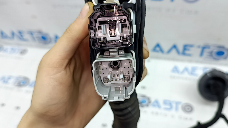Проводка двери передней левой Ford Explorer 20-25 под keyless