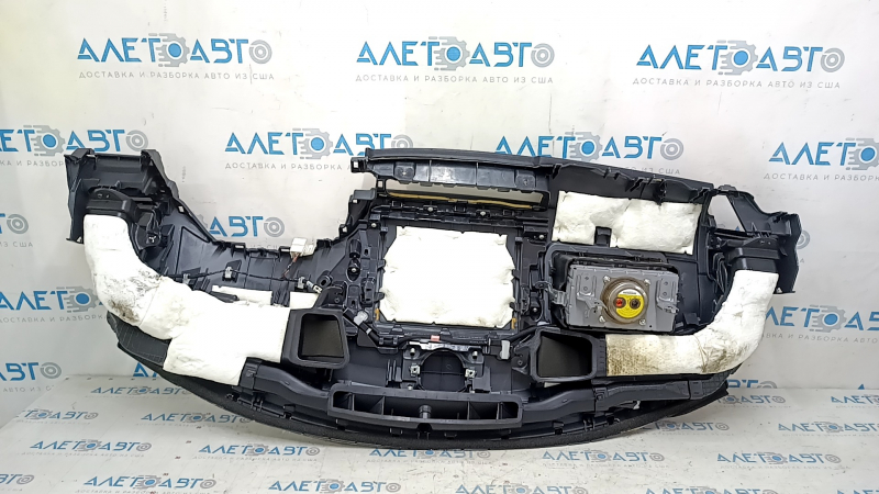 Торпедо передняя панель с AIRBAG Lexus CT200h 11-13 черная, царапина