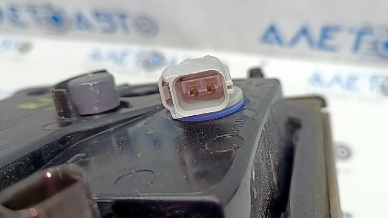 Stop interior portbagaj stânga Jeep Grand Cherokee WK2 14-22 cromat, zgârieturi