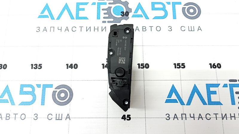 Кнопки управления на центральной консоли справа Mercedes G550 W463 19-