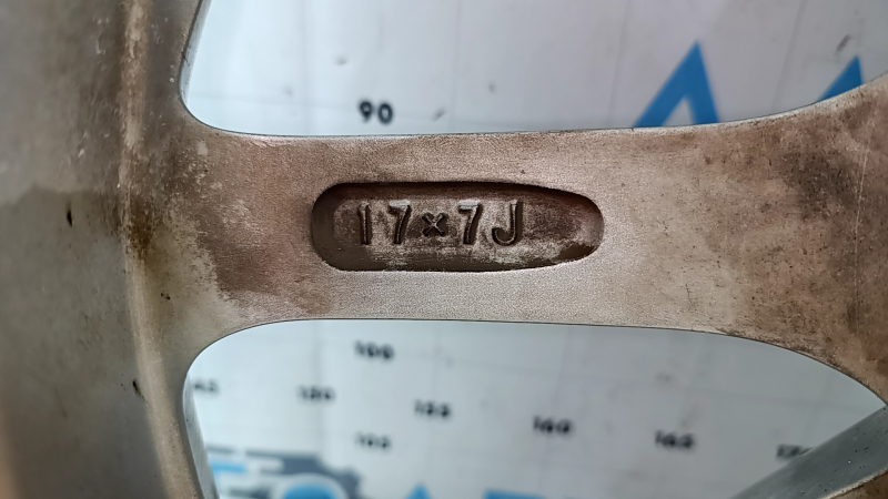 Диск колесный R17 х 7J 5*100 Lexus CT200h 11-13 бордюрка