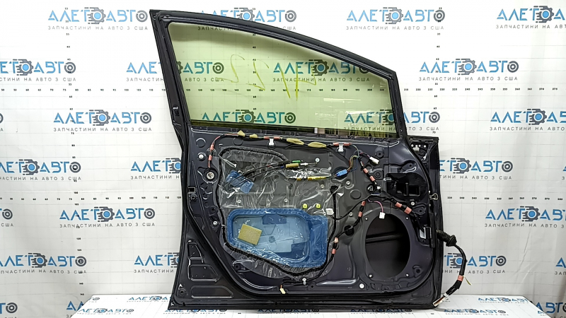 Дверь в сборе передняя левая Toyota Prius 30 14-15 keyless, графит 8V1, тычки, вмятина, порезан уплотнитель
