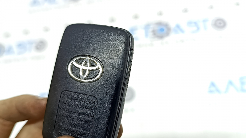 Ключ Toyota Prius 30 12-15 smart key 3 кнопки, без жало, тычки
