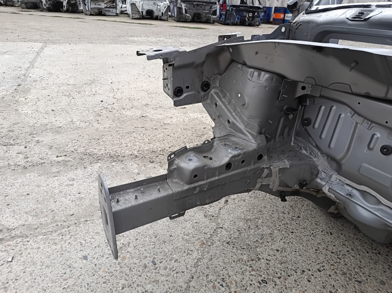 Четверть передняя правая Jeep Compass 17-22 2.4 на кузове, серебро