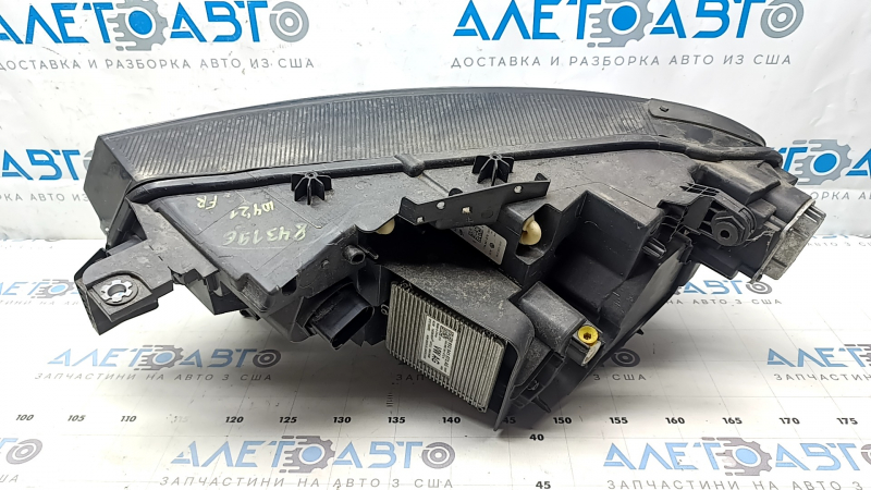 Фара передняя правая в сборе Volkswagen ID.4 21-22 LED с matrix beam, песок, сломано крепление