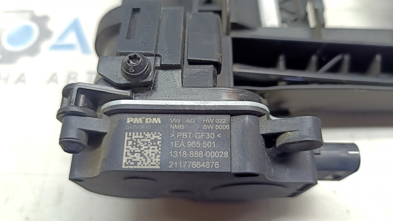 Жалюзи дефлектор радиатора в сборе Volkswagen ID.4 21-26 с моторчиком