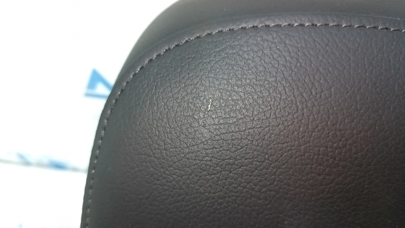 Подголовник 2 ряда левый Audi Q5 80A 18-20 кожа, черный, царапина