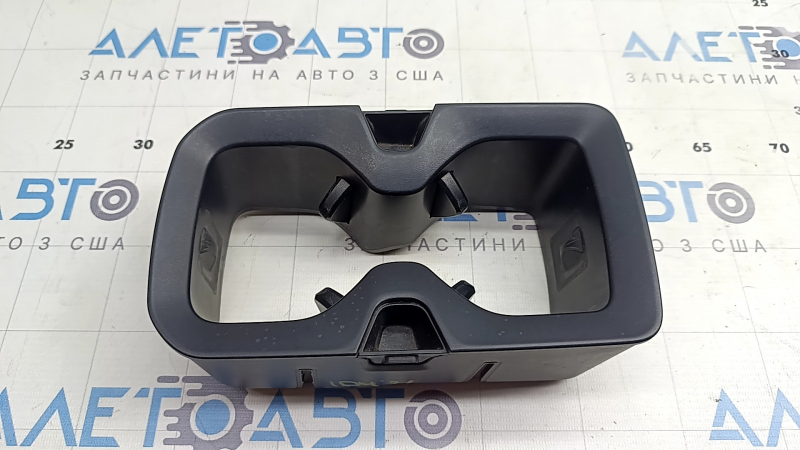 Подстаканники центральной консоли Volkswagen ID.4 21-22 черный
