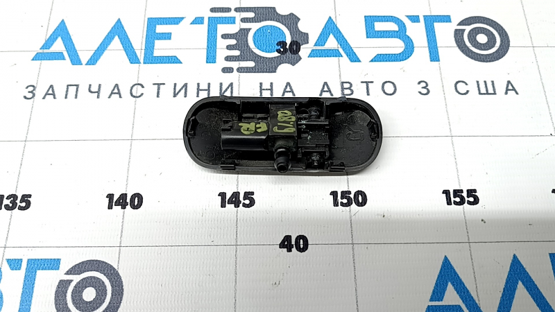 Форсунка омывателя лобового стекла правая Audi Q8 19-26 с подогревом