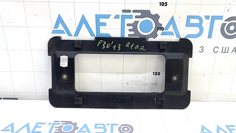 Рамка номерного знака крышки багажника BMW 3 F30 12-18