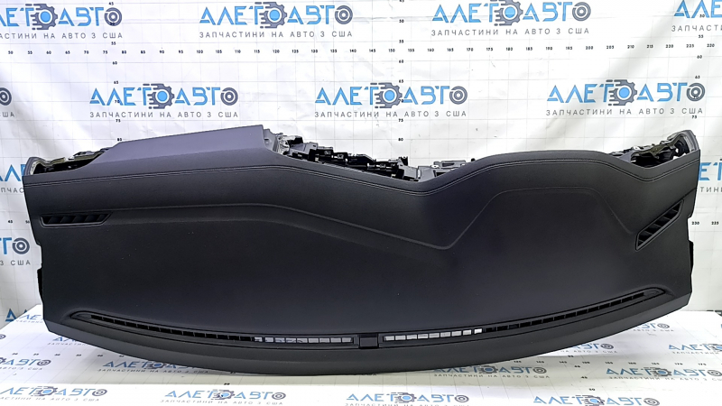 Торпедо передняя панель с AIRBAG VW Jetta 19-26 черная, сломано крепление