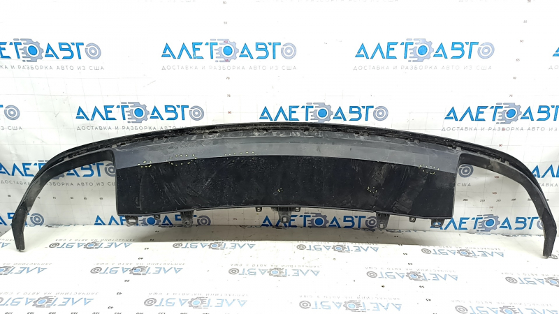 Губа заднего бампера Audi A6 C7 16-18 рест, царапины, вмятины