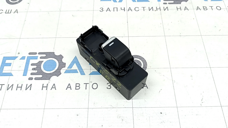 Управление стеклоподъемником передним правым Mazda CX-5 18-25 черное с хром, тип 2