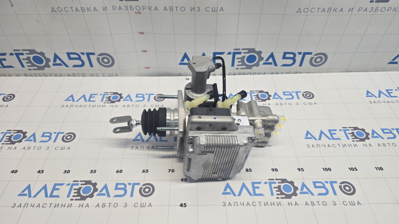 ABS АБС в сборе с ГТЦ Toyota Camry v50 12-14 hybrid usa