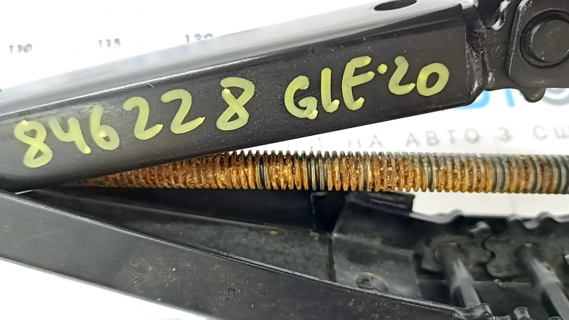 Домкрат Mercedes W167 GLE 350 450 20-26 ржавый