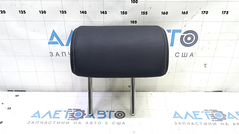 Подголовник 2 ряда центральный Toyota Prius V 15-17 кожа, черный