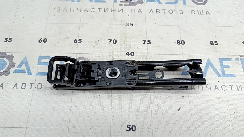 Кронштейн водительского ремня безопасности Volkswagen ID.4 21-26