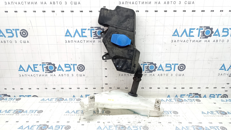 Бачок омывателя Audi A6 C7 12-18 c горловиной и крышкой