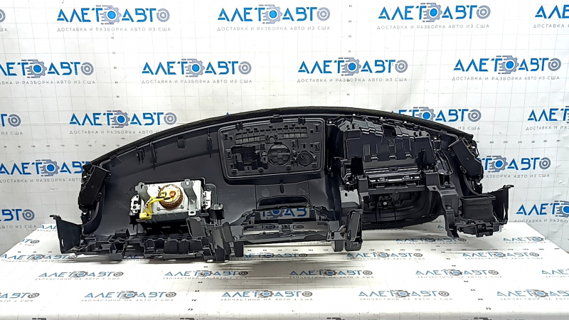 Торпедо передняя панель с AIRBAG Mazda CX-5 17-24 черная, с дефлектором, ржавый пиропатрон, потертости, под чистку