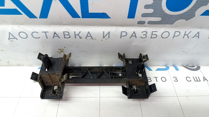 Кронштейн антенны keyless левый Volkswagen ID.4 21-26
