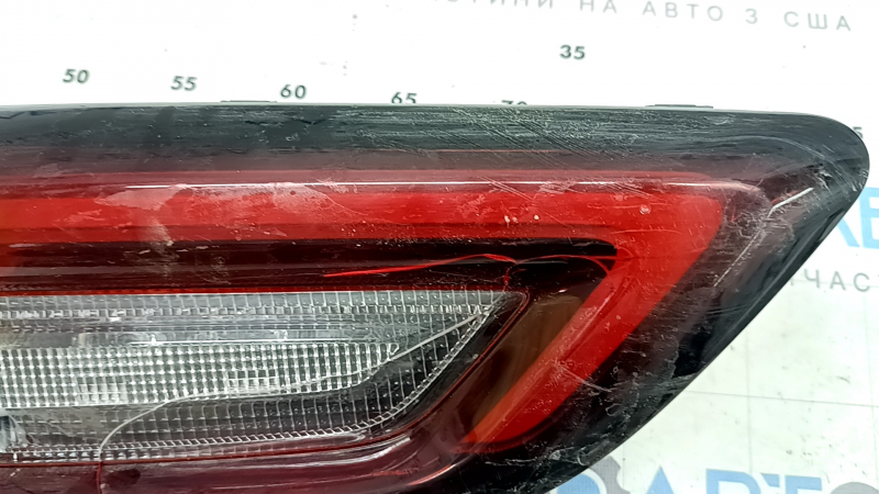 Фонарь внутренний крышка багажника левый Ford Escape MK4 23-26 трещины, в клее, царапины