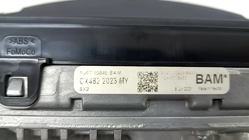 Щиток приборов Ford Escape MK4 23-26 High series-digital 27к, hybrid, level 3, царапины