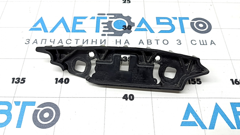 Крепление переднего бампера левое Ford Escape MK4 20-26 сломано крепление