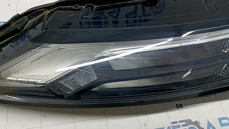 Поворотник ДХО левый Nissan Rogue 21-26 галоген + LED us built, царапины