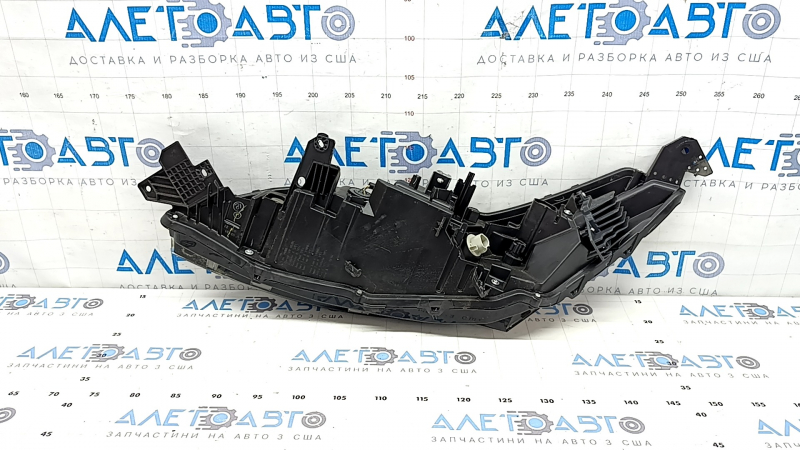 Поворотник ДХО правый Nissan Rogue 21-26 галоген + LED us built, царапины