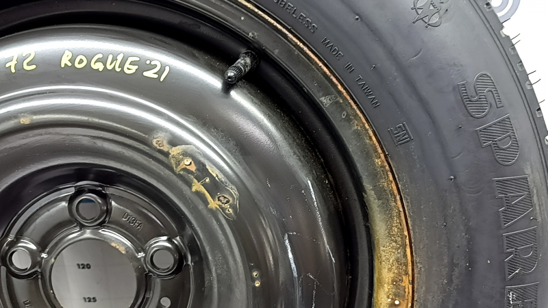 Запасное колесо докатка Nissan Rogue 21-26 R17 165/90 ржавый диск