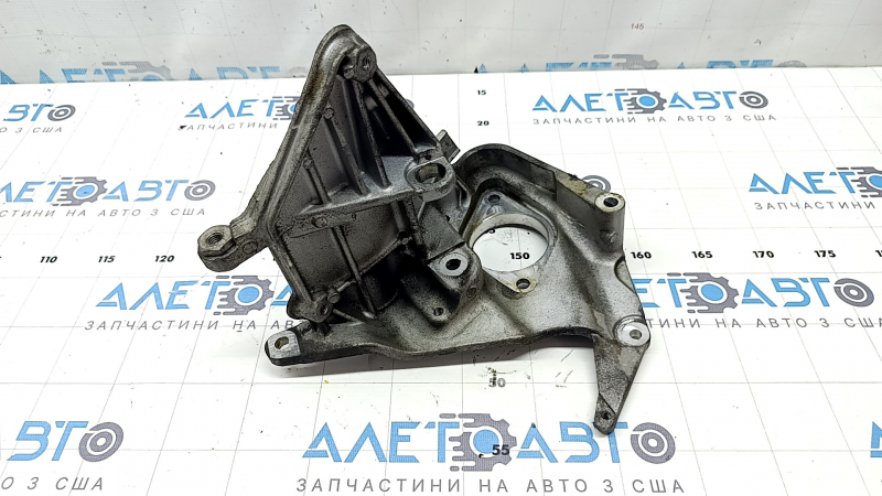 Кронштейн стартера BMW X5 F15 16-18 plug-in