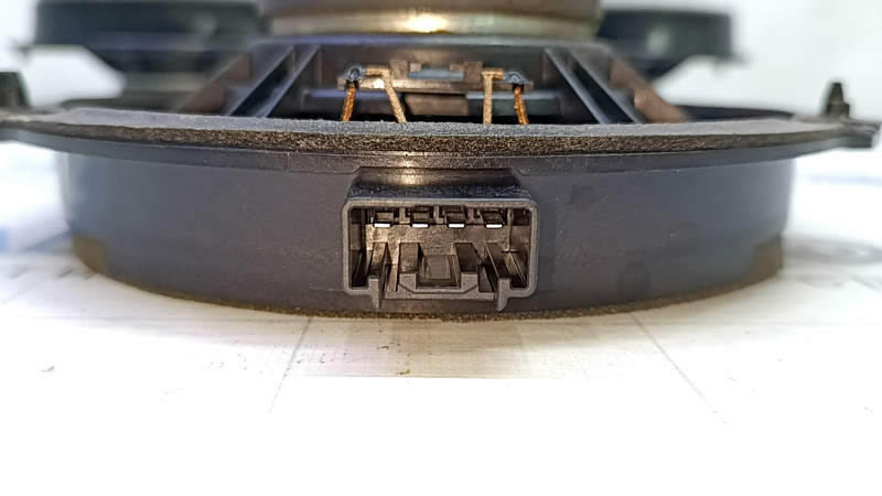 Динамик дверной передний левый Ford Fusion mk5 13-20 SONY, 50W, 4 Ом, сломана защелка