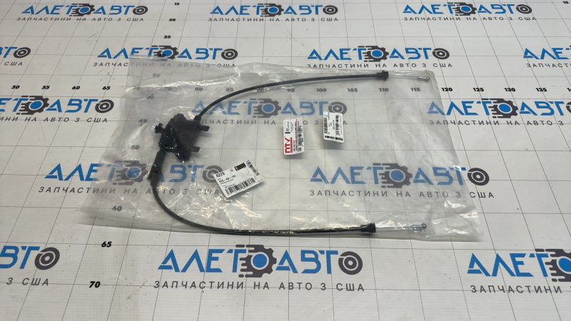 Трос открывания замка капота Audi A3 8V 15-20 передняя часть