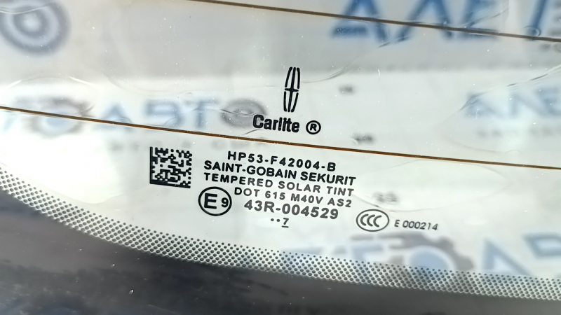 Стекло заднее Lincoln MKZ 13-20 с пленкой