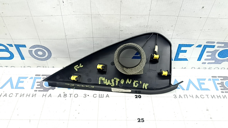 Накладка передней панели боковая левая Ford Mustang mk6 15-23 черная, царапины