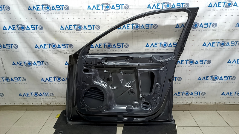 Дверь голая передняя правая Audi A4 B9 20-25 графит LZ7S, царапины, тычка