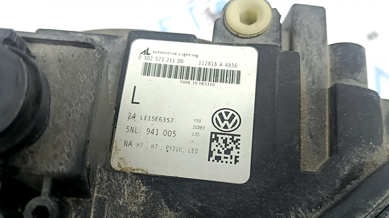 Фара передняя левая VW Tiguan 18-21 галоген, ДХО LED