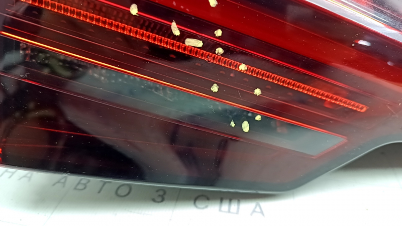 Фонарь внутренний крышка багажника левый Audi A4 B9 20-25 седан LED, царапины