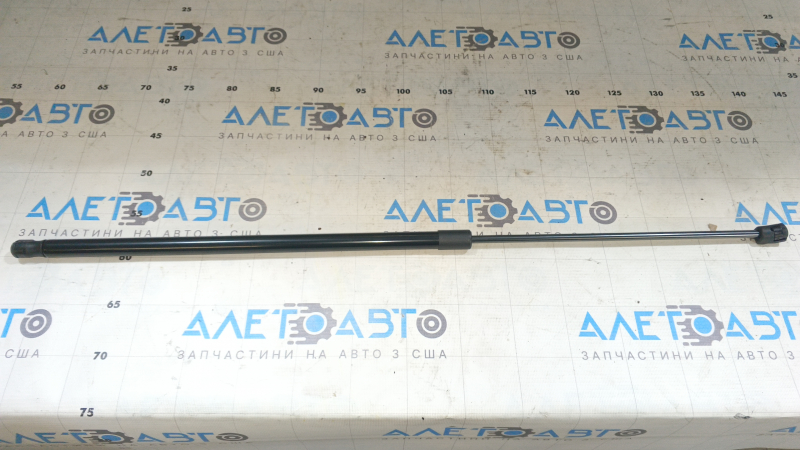 Амортизатор капота Audi A3 8V 15-20