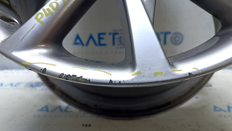 Диск колесный R17x7J 5×114.3 Toyota Prius V 15-17 бордюрка