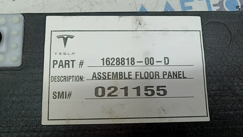 Покрытие пола 2-го ряда сидений Tesla Model X 22-26 заднее, под 3 ряда, черное, потертости