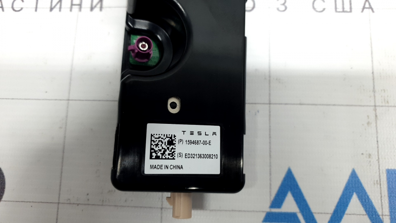 Антенна WI-FI Tesla Model X 22-26