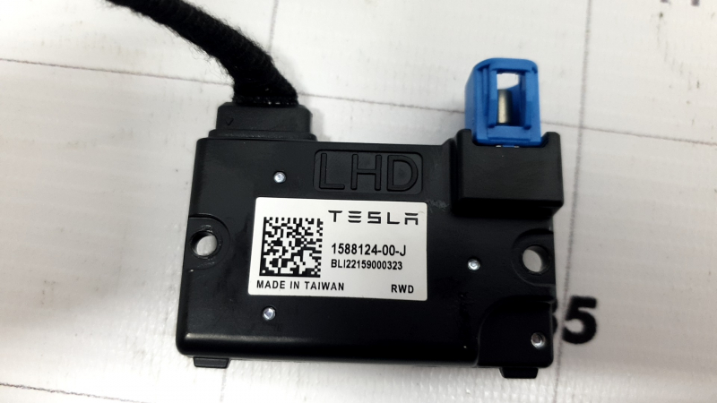 Камера салонная Tesla Model X 22-26