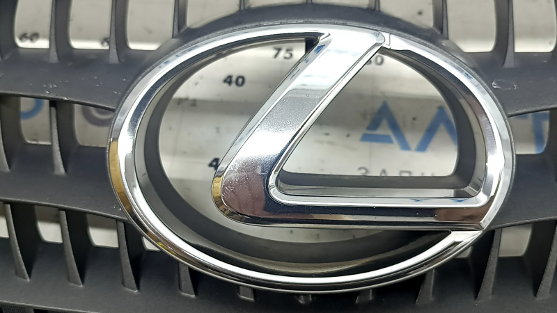 Решетка радиатора grill Lexus RX400h 06-08 с эмблемой, песок