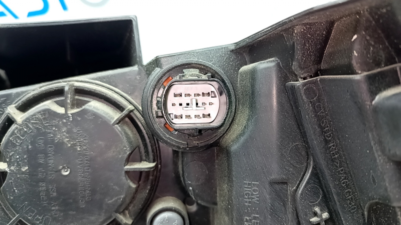 Фара передняя правая в сборе Kia EV6 22-26 LED, песок, сломано крепление