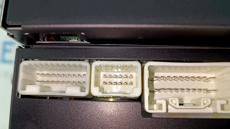 Головное устройство Lexus RX300 RX330 RX350 RX400h 04-09 с пленкой под дерево, царапины