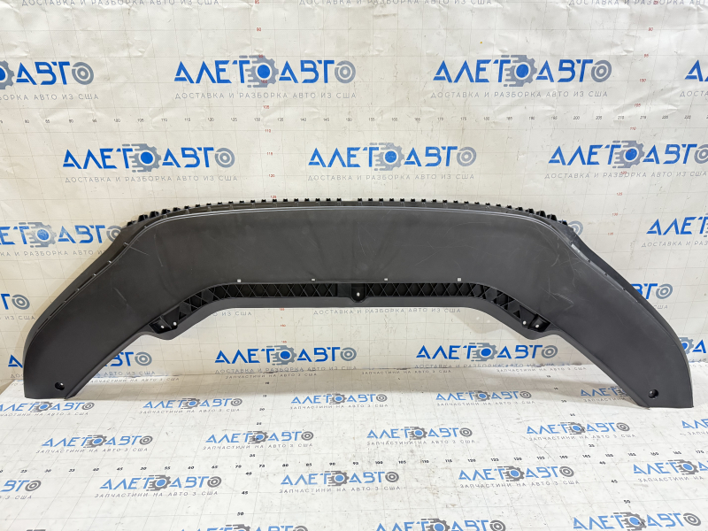Губа переднего бампера VW Passat b8 16-19 USA