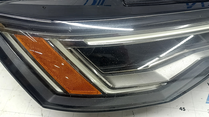 Фара передняя правая в сборе Audi A6 C8 19-24 LED, Matrix beam с уплотнителем, под полировку